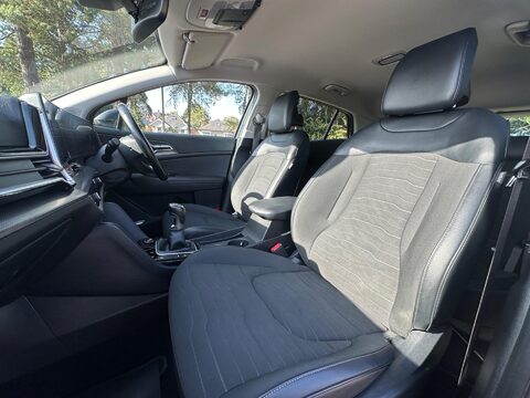 Kia Sportage 1.6 T-GDi Launch Edition Euro 6 (s/s) 5dr 4