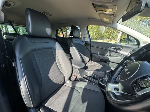 Kia Sportage 1.6 T-GDi Launch Edition Euro 6 (s/s) 5dr 24