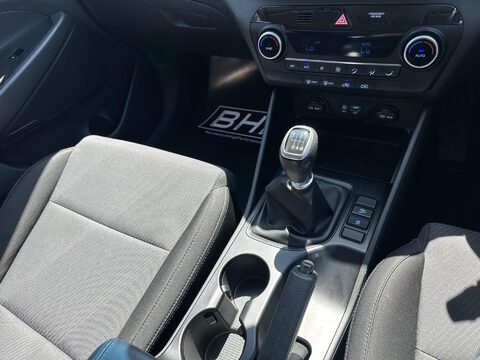 Hyundai TUCSON 1.6 GDi S Connect Euro 6 (s/s) 5dr 16