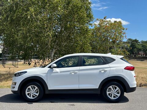 Hyundai TUCSON 1.6 GDi S Connect Euro 6 (s/s) 5dr 9