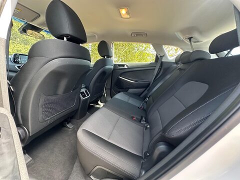 Hyundai TUCSON 1.6 GDi S Connect Euro 6 (s/s) 5dr 8