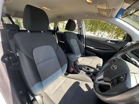 Hyundai TUCSON 1.6 GDi S Connect Euro 6 (s/s) 5dr 22