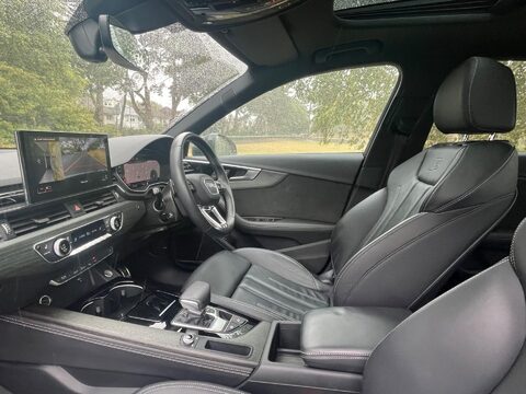 Audi A4 2.0 TDI 30 Vorsprung S Tronic Euro 6 (s/s) 4dr 3