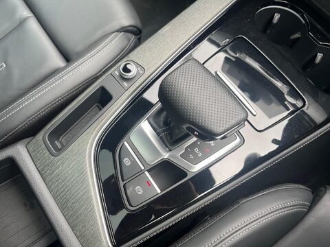 Audi A4 2.0 TDI 30 Vorsprung S Tronic Euro 6 (s/s) 4dr 25