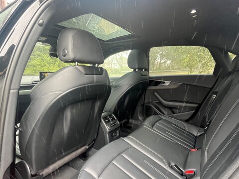 Audi A4 2.0 TDI 30 Vorsprung S Tronic Euro 6 (s/s) 4dr 28