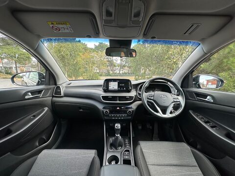 Hyundai TUCSON 1.6 CRDi MHEV SE Nav Euro 6 (s/s) 5dr 28