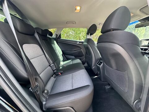 Hyundai TUCSON 1.6 CRDi MHEV SE Nav Euro 6 (s/s) 5dr 13