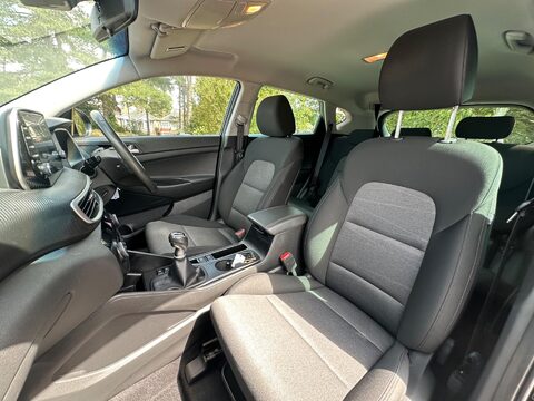 Hyundai TUCSON 1.6 CRDi MHEV SE Nav Euro 6 (s/s) 5dr 16