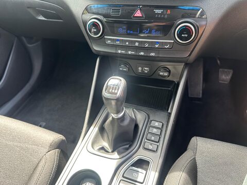 Hyundai TUCSON 1.6 CRDi MHEV SE Nav Euro 6 (s/s) 5dr 5