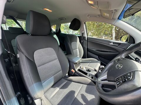 Hyundai TUCSON 1.6 CRDi MHEV SE Nav Euro 6 (s/s) 5dr 9