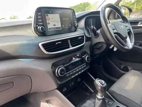 Hyundai TUCSON 1.6 CRDi MHEV SE Nav Euro 6 (s/s) 5dr 21