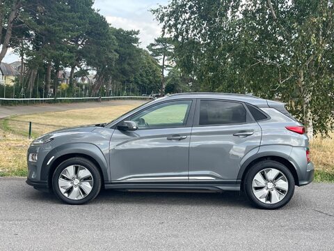 Hyundai KONA 64kWh Premium Auto 5dr (7kW Charger) 6