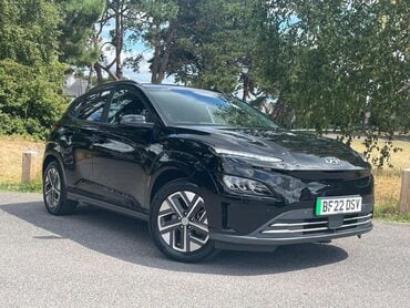 Hyundai KONA 64kWh Premium Auto 5dr (10.5kW Charger)