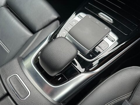 Mercedes-Benz A Class 2.0 A35 AMG (Premium) SpdS DCT 4MATIC Euro 6 (s/s) 5dr 17