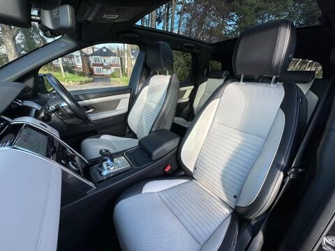 Land Rover Discovery Sport 2.0 D180 MHEV R-Dynamic HSE Auto 4WD Euro 6 (s/s) 5dr 4