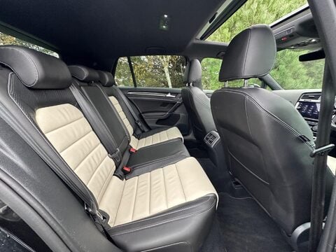 Volkswagen Golf 2.0 TSI R DSG 4Motion Euro 6 (s/s) 5dr 7