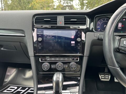 Volkswagen Golf 2.0 TSI R DSG 4Motion Euro 6 (s/s) 5dr 36