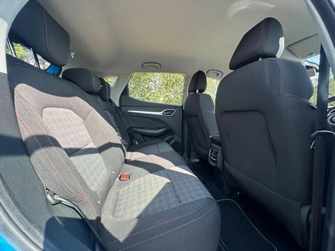 MG ZS 72.6kWh SE Long Range Auto 5dr 10
