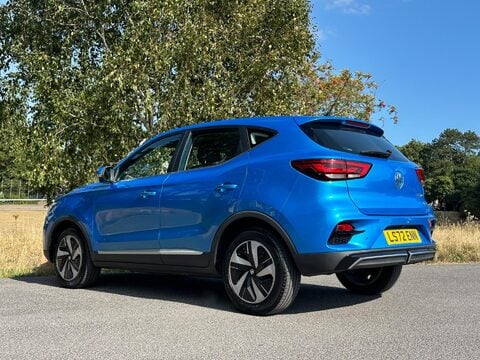 MG ZS 72.6kWh SE Long Range Auto 5dr 24