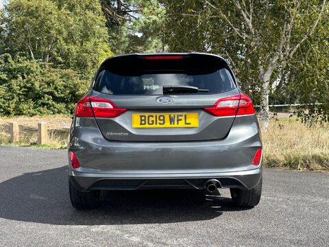 Ford Fiesta 1.0T EcoBoost ST-Line Euro 6 (s/s) 5dr 12