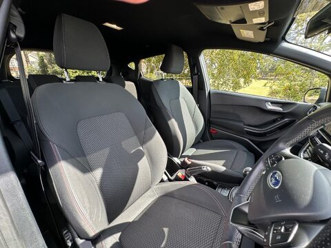 Ford Fiesta 1.0T EcoBoost ST-Line Euro 6 (s/s) 5dr 18