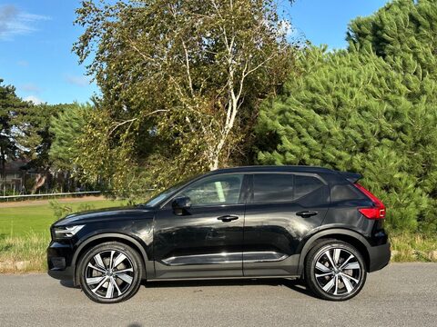 Volvo XC40 1.5h T5 Recharge 10.7kWh Ultimate Dark Auto Euro 6 (s/s) 5dr 10