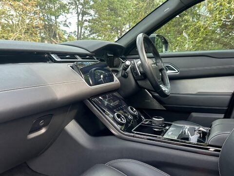 Land Rover Range Rover Velar 3.0 D275 R-Dynamic HSE Auto 4WD Euro 6 (s/s) 5dr 33