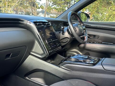 Hyundai TUCSON 1.6 h T-GDi N Line Auto Euro 6 (s/s) 5dr 27