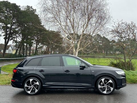 Audi Q7 3.0 TDI V6 45 Black Edition Tiptronic quattro Euro 6 (s/s) 5dr 6