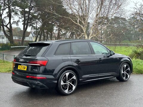 Audi Q7 3.0 TDI V6 45 Black Edition Tiptronic quattro Euro 6 (s/s) 5dr 26