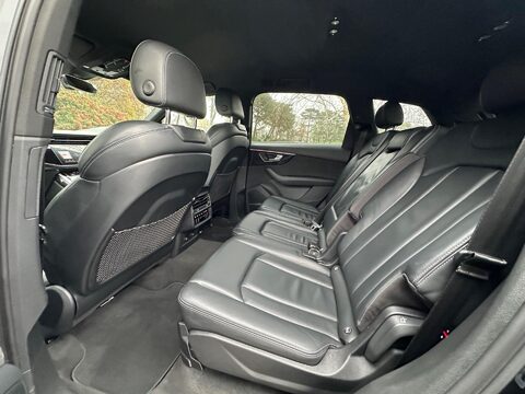 Audi Q7 3.0 TDI V6 45 Black Edition Tiptronic quattro Euro 6 (s/s) 5dr 9