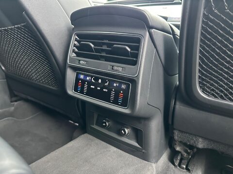 Audi Q7 3.0 TDI V6 45 Black Edition Tiptronic quattro Euro 6 (s/s) 5dr 29