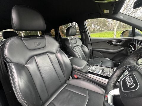 Audi Q7 3.0 TDI V6 45 Black Edition Tiptronic quattro Euro 6 (s/s) 5dr 28