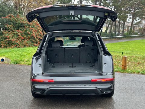 Audi Q7 3.0 TDI V6 45 Black Edition Tiptronic quattro Euro 6 (s/s) 5dr 16