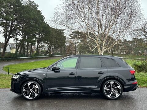 Audi Q7 3.0 TDI V6 45 Black Edition Tiptronic quattro Euro 6 (s/s) 5dr 11