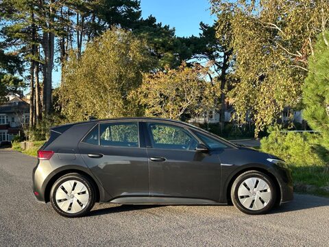 Volkswagen ID.3 Pro Performance 58kWh Life Auto 5dr 6