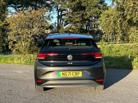 Volkswagen ID.3 Pro Performance 58kWh Life Auto 5dr 11