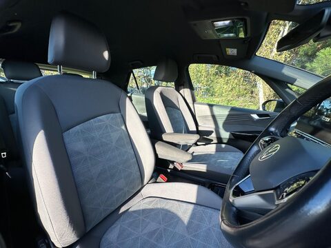 Volkswagen ID.3 Pro Performance 58kWh Life Auto 5dr 20