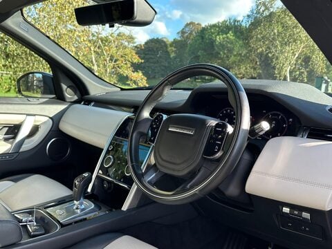 Land Rover Discovery Sport 2.0 D240 MHEV R-Dynamic HSE Auto 4WD Euro 6 (s/s) 5dr 11