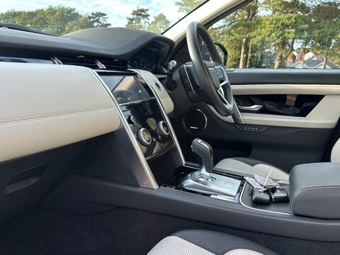 Land Rover Discovery Sport 1.5 P300e 12.2kWh R-Dynamic HSE Auto 4WD Euro 6 (s/s) 5dr 21