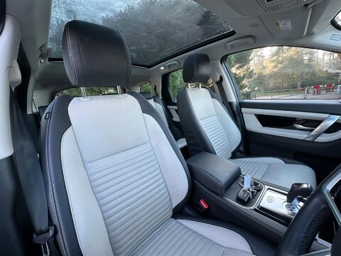 Land Rover Discovery Sport 1.5 P300e 12.2kWh R-Dynamic HSE Auto 4WD Euro 6 (s/s) 5dr 30