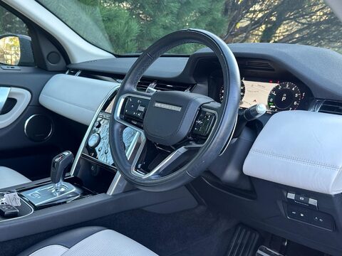 Land Rover Discovery Sport 1.5 P300e 12.2kWh R-Dynamic HSE Auto 4WD Euro 6 (s/s) 5dr 5