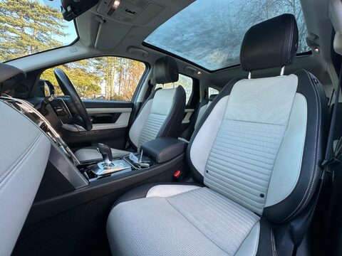 Land Rover Discovery Sport 1.5 P300e 12.2kWh R-Dynamic HSE Auto 4WD Euro 6 (s/s) 5dr 4