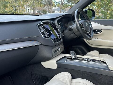 Volvo XC90 2.0 B5 MHEV R-Design Pro Auto 4WD Euro 6 (s/s) 5dr 30