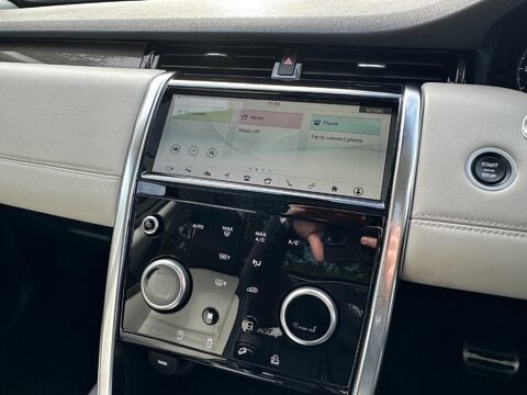 Land Rover Discovery Sport 2.0 P250 MHEV R-Dynamic HSE SUV 5dr Petrol Auto 4WD Euro 6 (s/s) (250 ps) 17