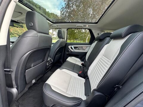 Land Rover Discovery Sport 2.0 P250 MHEV R-Dynamic HSE SUV 5dr Petrol Auto 4WD Euro 6 (s/s) (250 ps) 7