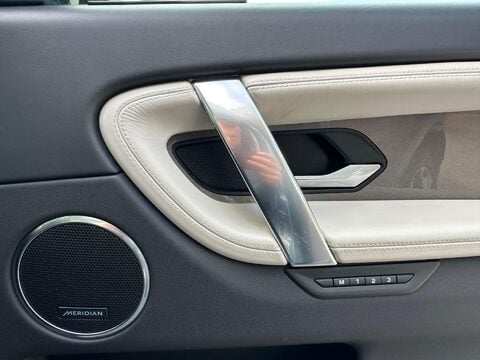 Land Rover Discovery Sport 2.0 P250 MHEV R-Dynamic HSE SUV 5dr Petrol Auto 4WD Euro 6 (s/s) (250 ps) 21