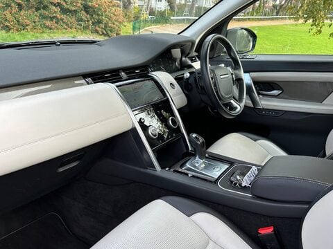 Land Rover Discovery Sport 2.0 P250 MHEV R-Dynamic HSE SUV 5dr Petrol Auto 4WD Euro 6 (s/s) (250 ps) 29