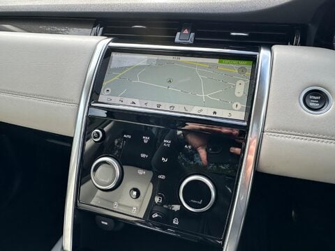 Land Rover Discovery Sport 2.0 P250 MHEV R-Dynamic HSE SUV 5dr Petrol Auto 4WD Euro 6 (s/s) (250 ps) 19