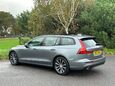 Volvo V60 2.0 B3 MHEV Momentum Auto Euro 6 (s/s) 5dr 20
